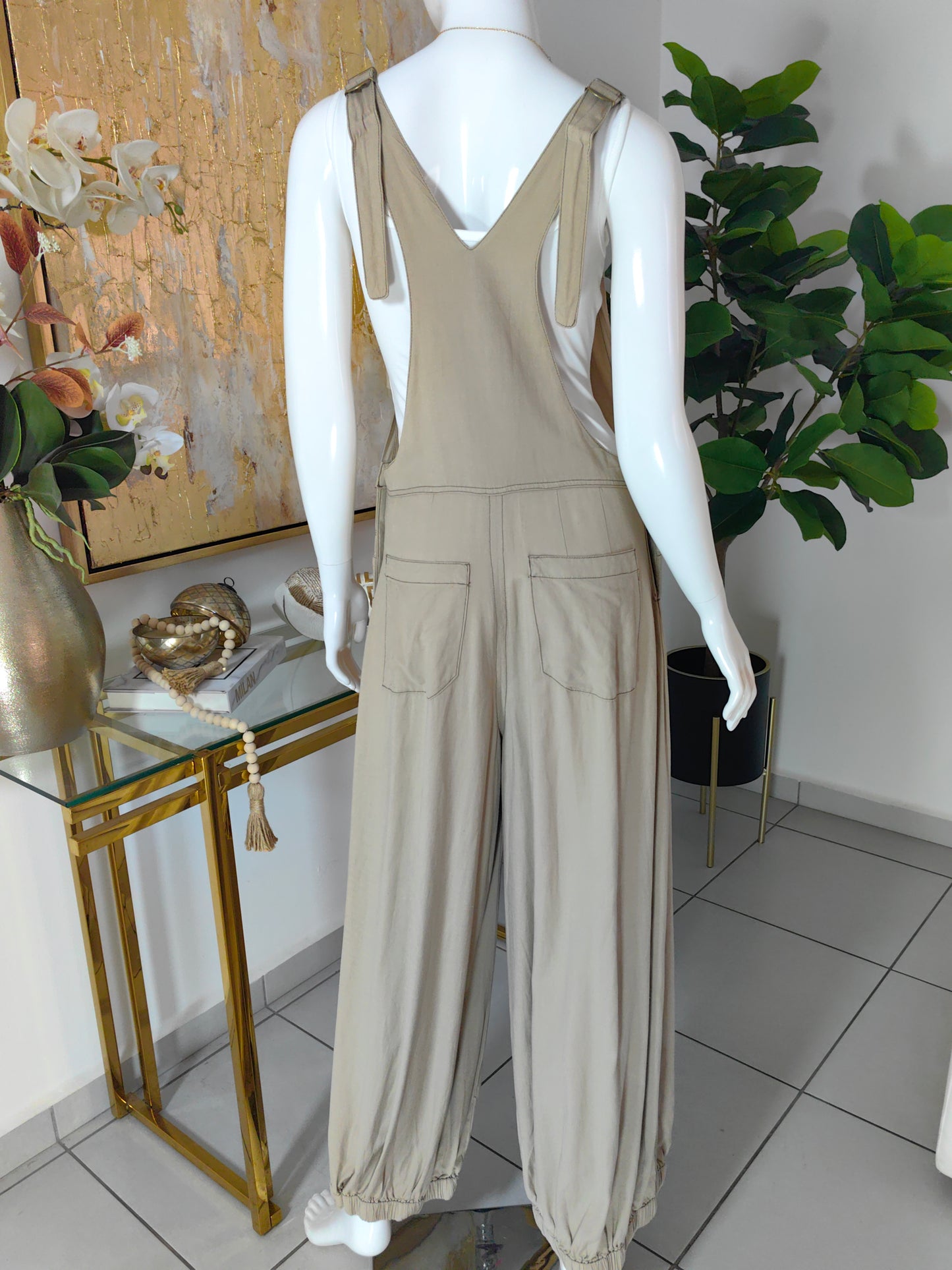 Jumpsuit beige